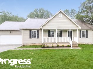 300 Clearlake Dr, La Vergne, TN 37086