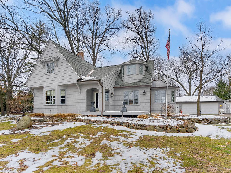 1st image of 4111 Long Lake Dr