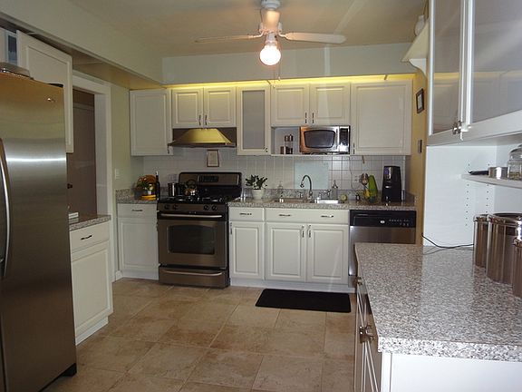 2nd image of 1210 E Wilson Ave