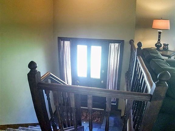4th image of 9735 Saratoga St