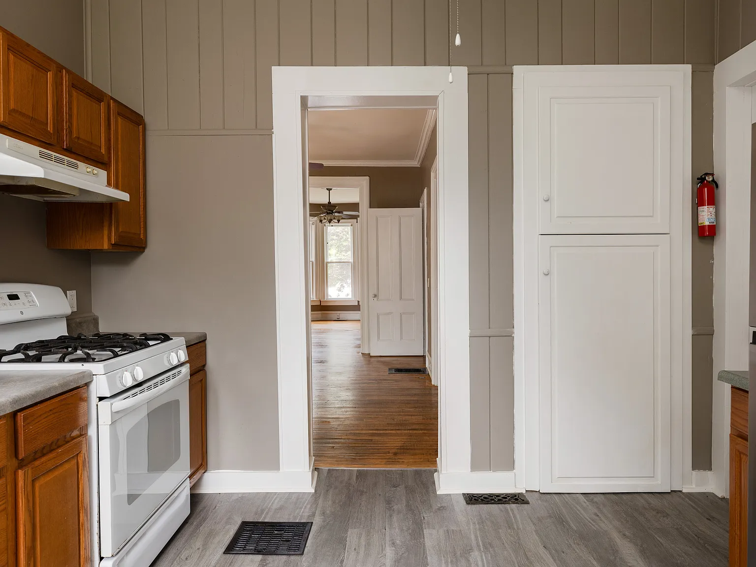 355 West Clinton Street - 1 — Photo 4