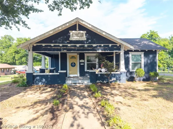 422 N 15th St, Van Buren, AR 72956