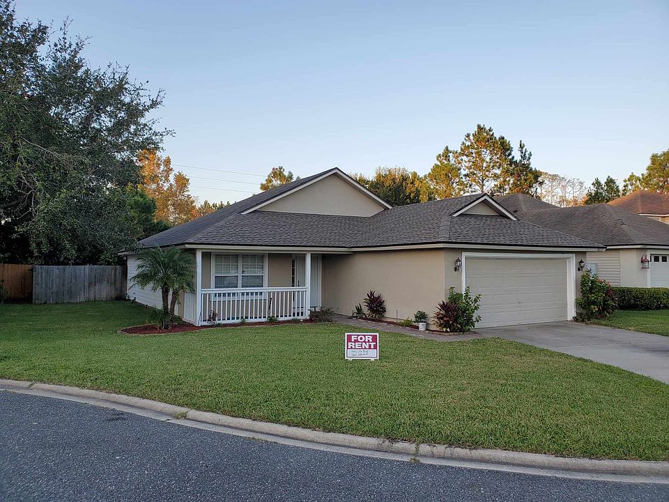 located at end of cul de sac, large fenced in back yard. Close to schools & 7 min. drive to beaches!