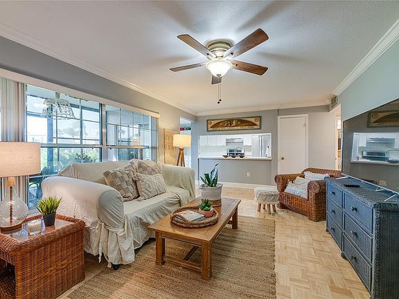 5th image of 1046 Plantation Dr APT E6