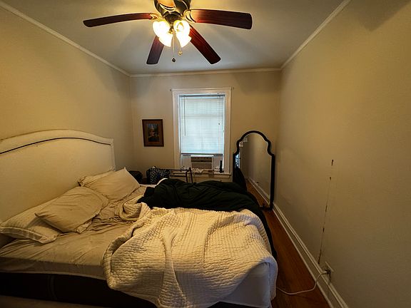 2nd image of 3707 N Hoyne Ave #1