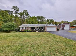 5689 Dearth Rd, Springboro, OH 45066