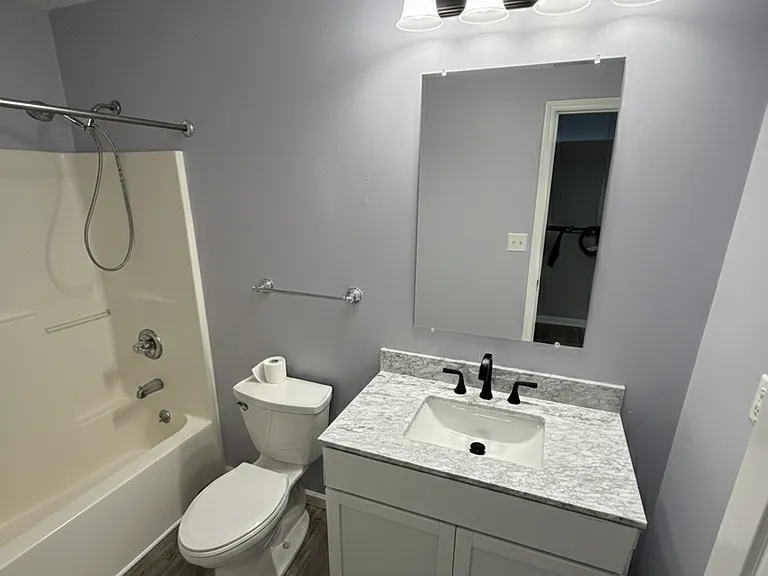 209 N Center St — Photo 4