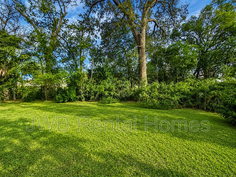 3159 Phyllis St — Photo 10