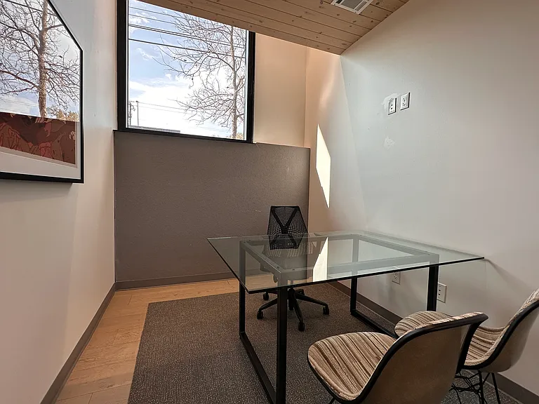 Brodie Ln — Photo 25