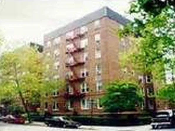 702 Kathleen Place image 1 of 2