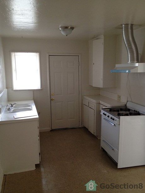 1st image of 1017 W University Ave