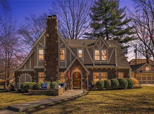 6701 Brookside Rd, Kansas City, MO 64113