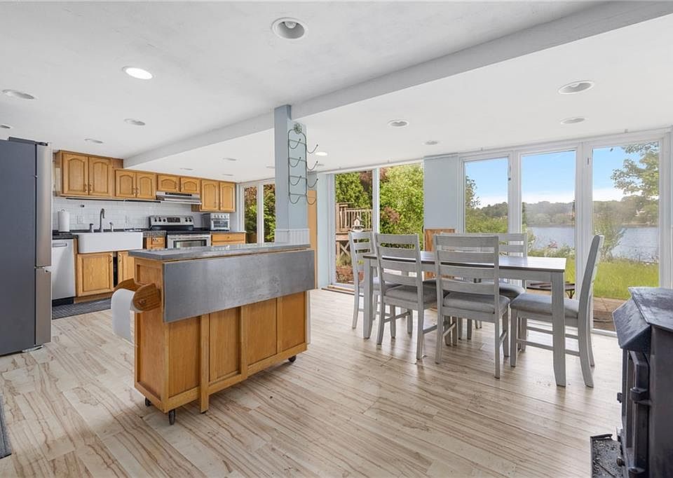 1st image of 432 Lake Shore Dr
