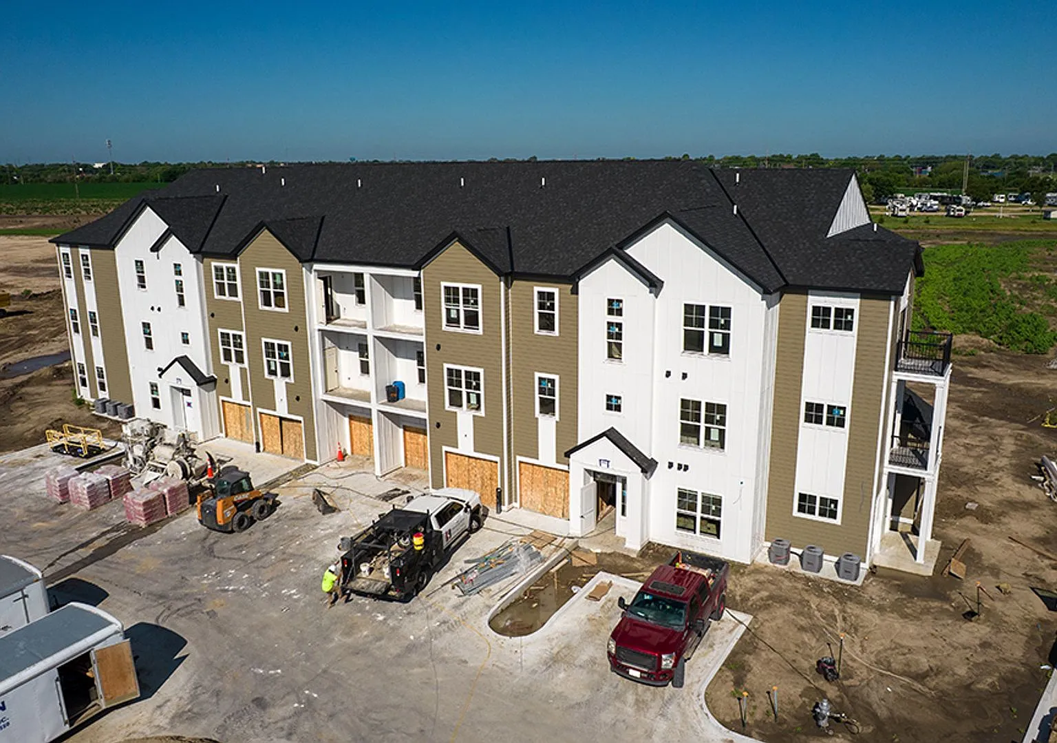Elm 26 Apartments — Photo 1