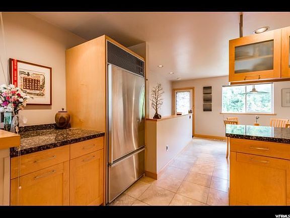 4th image of 3817 S Villa Dr