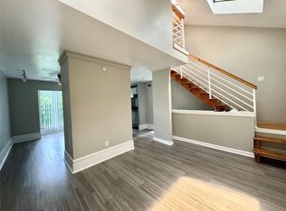 4023 N Hall St APT 205, Dallas, TX 75219