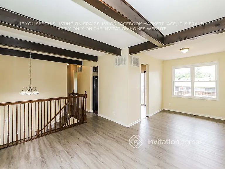 1307 Foxcroft Dr — Photo 4