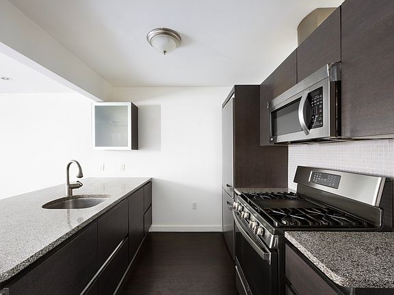 5th image of 357 Dean St APT 1A