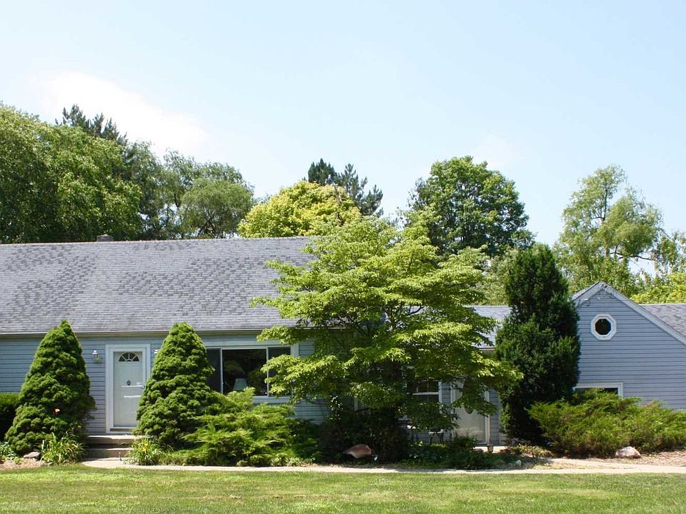 1st image of 7497 Bernard Dr