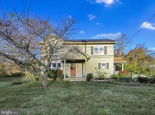 230 E Church St, Stevens, PA 17578