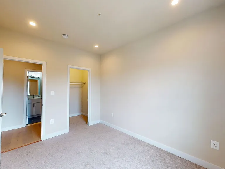 4923 1/2 A St SE #2 — Photo 14