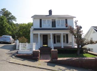 133 Hall St, Hazard, KY 41701