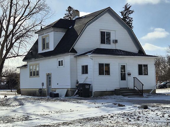 3rd image of 600 SE 3rd St