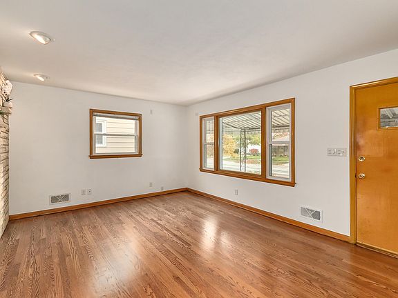 2nd image of 6412 W Wilbur Ave