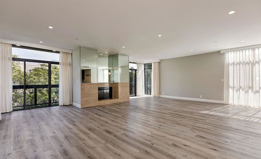 1st image of 323 N Palm Dr APT 3