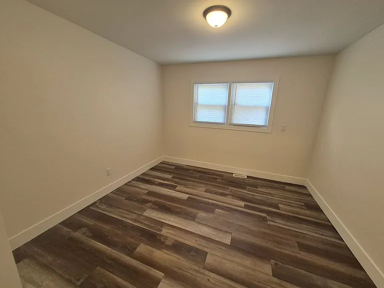 4220-4226 Wilson Ave SW — Photo 13