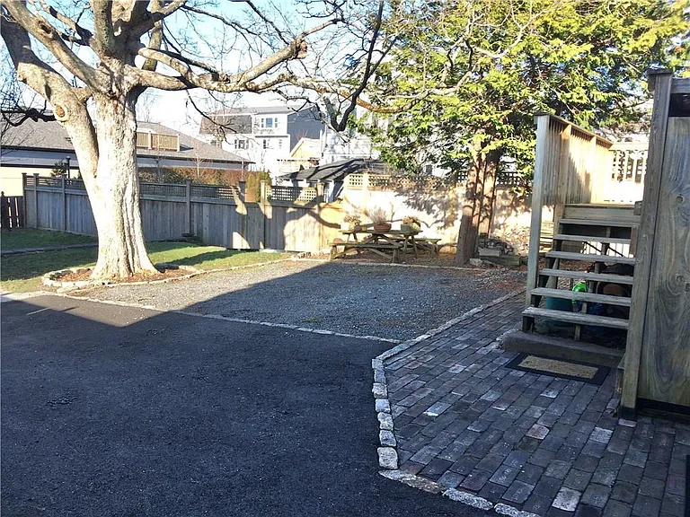 11 Byrnes St — Photo 17