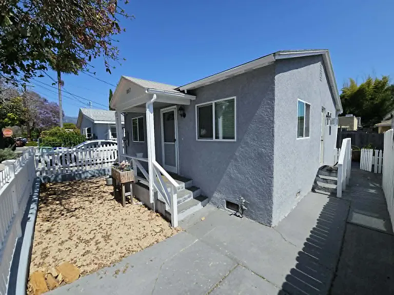 807 W Islay St — Photo 2
