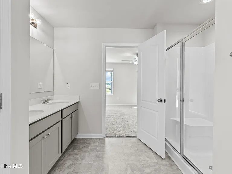 705 Conductor Ct — Photo 20
