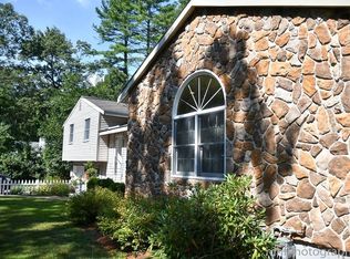 405 Peakham Rd, Sudbury, MA 01776