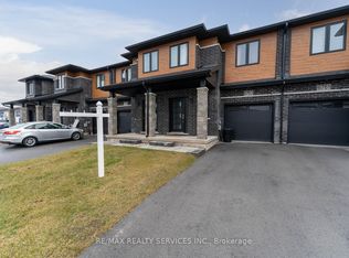 6763 Cropp St E, Niagara Falls, ON L2E0B7