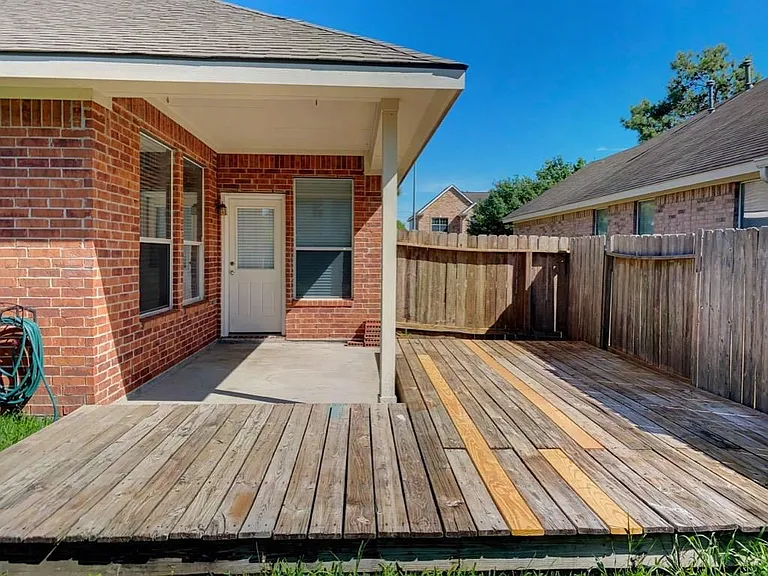 18207 Linden Forest Ln — Photo 28