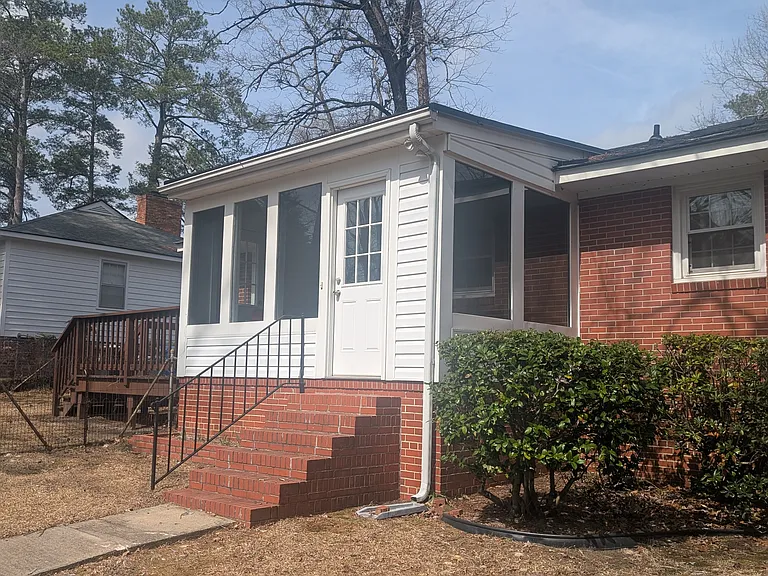 1901 Catawba St — Photo 10