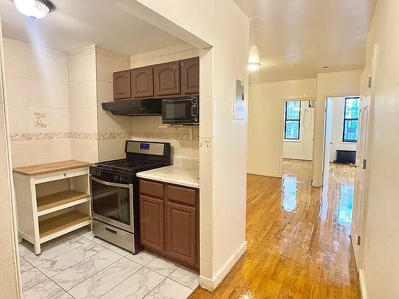 2nd image of 111 16th St Fl 1R