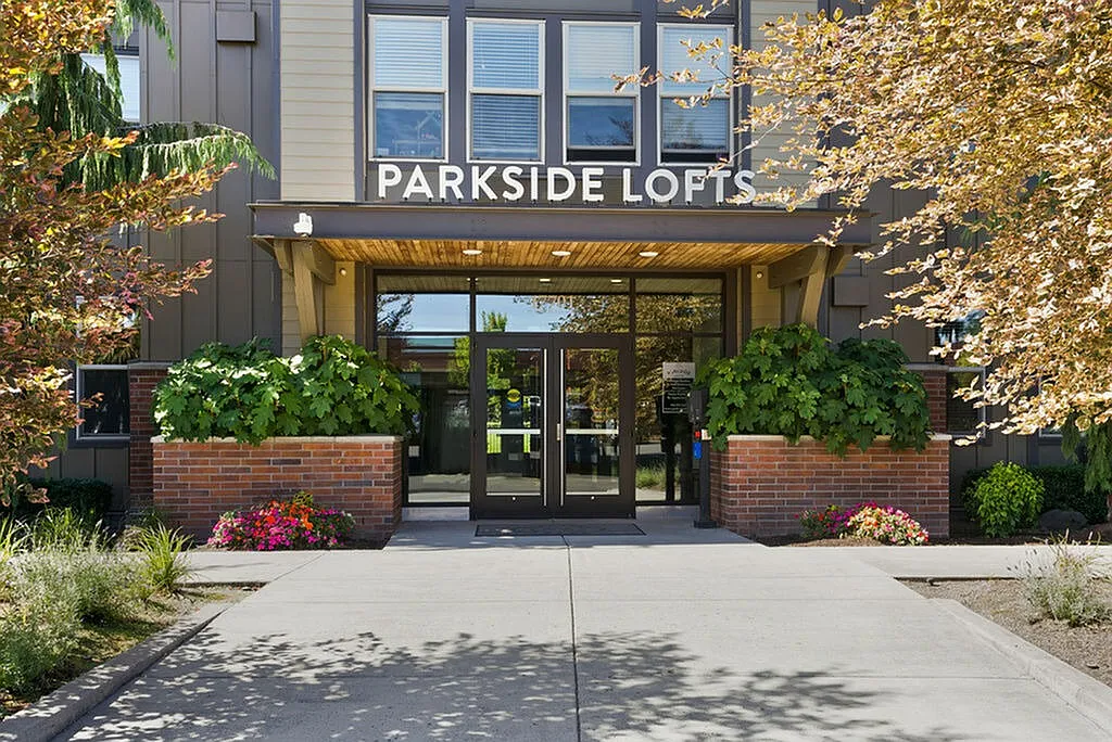 Parkside Lofts — Photo 1