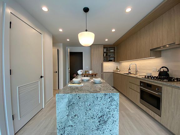 4th image of 269 W Grand Ave #2403