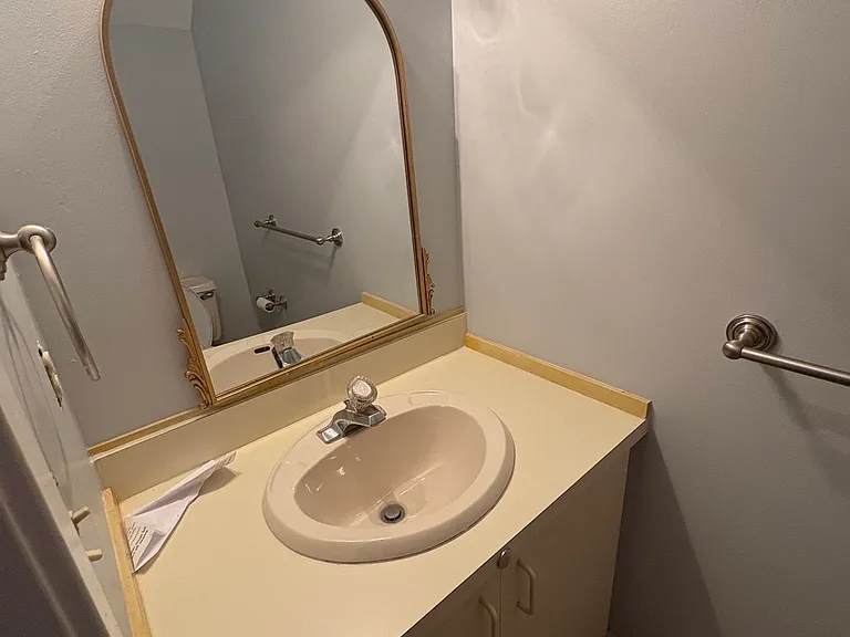585 Park Rd #7-2 — Photo 6