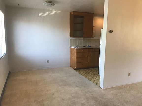 3rd image of 1570 Pearl St #1-10