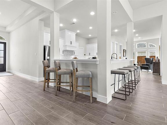 4th image of 2803 Capitol Pl