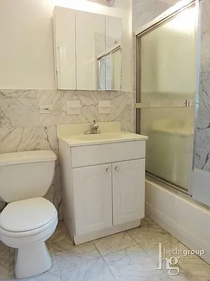 Rented by Hecht Group | media 23