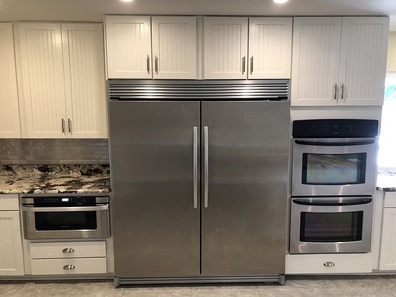 Full sized fridge/ freezer