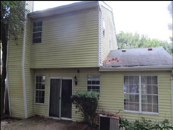 2nd image of 121 Commonwealth Dr