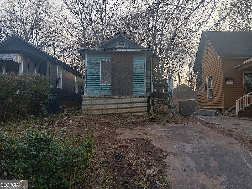 2nd image of 1122 SW West Ave