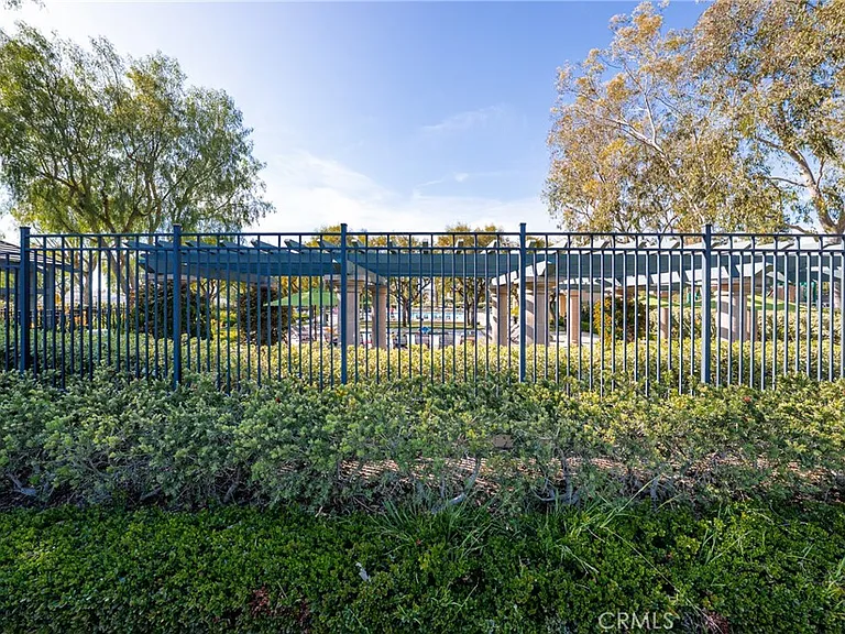 32 Sebastian — Photo 32