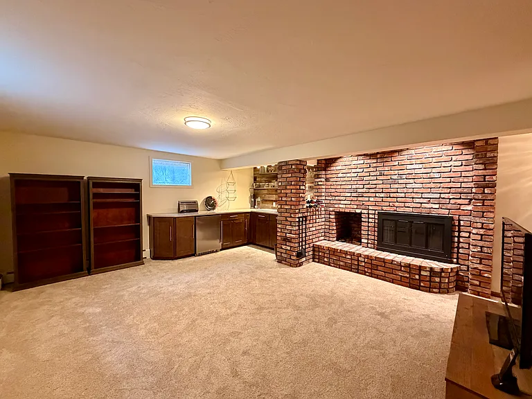 2225 Jewel St — Photo 37