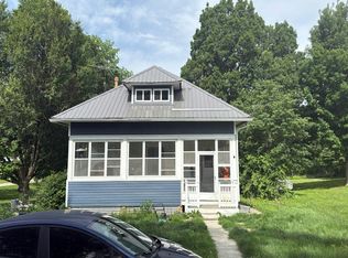 102 N Warren St, West Lebanon, IN 47991